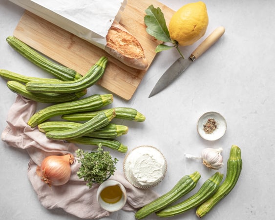 List of ingredients for Bruschetta with courgette and ricotta 