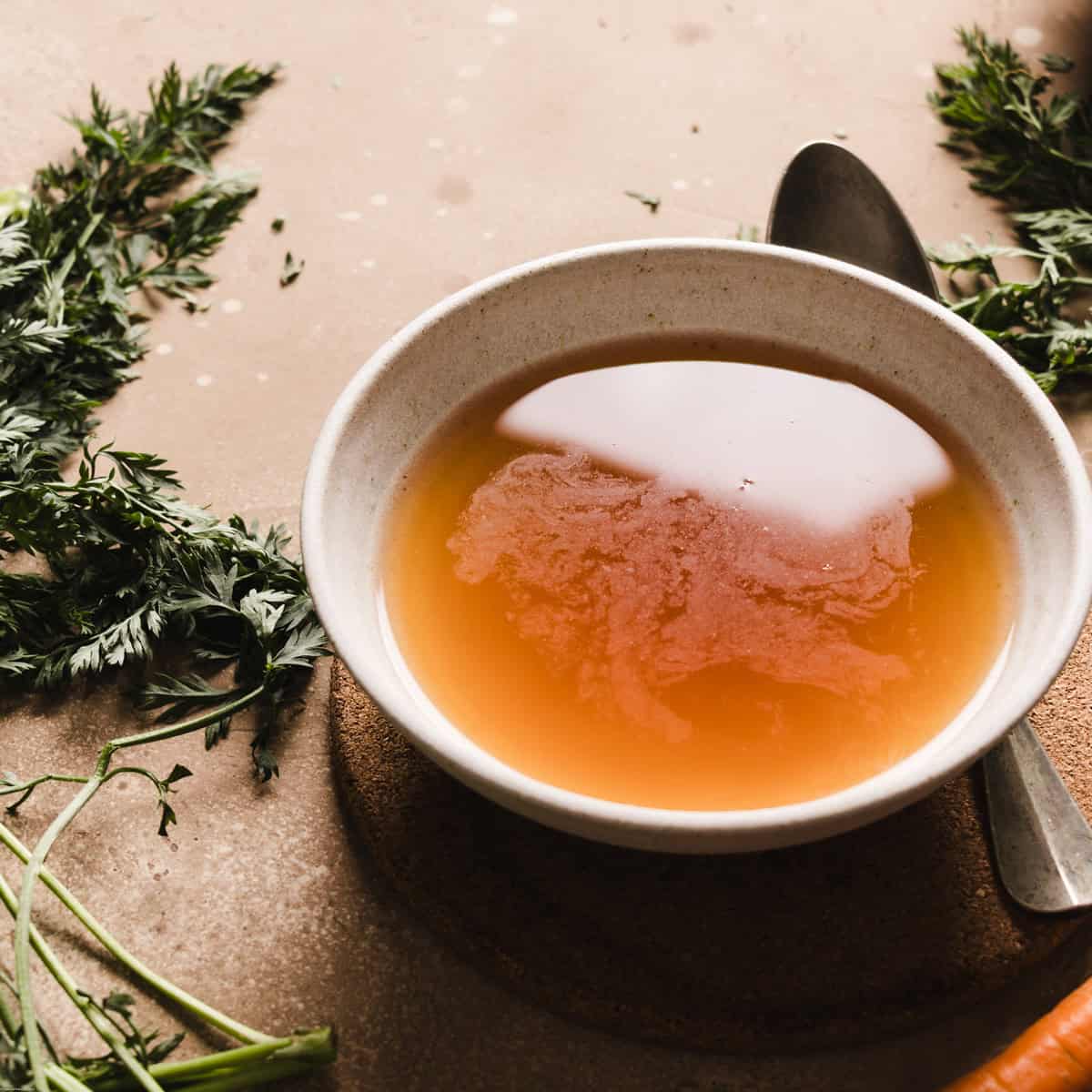 Brodo vegetale (easy Italian vegetable broth recipe) • fedetheclumsychef